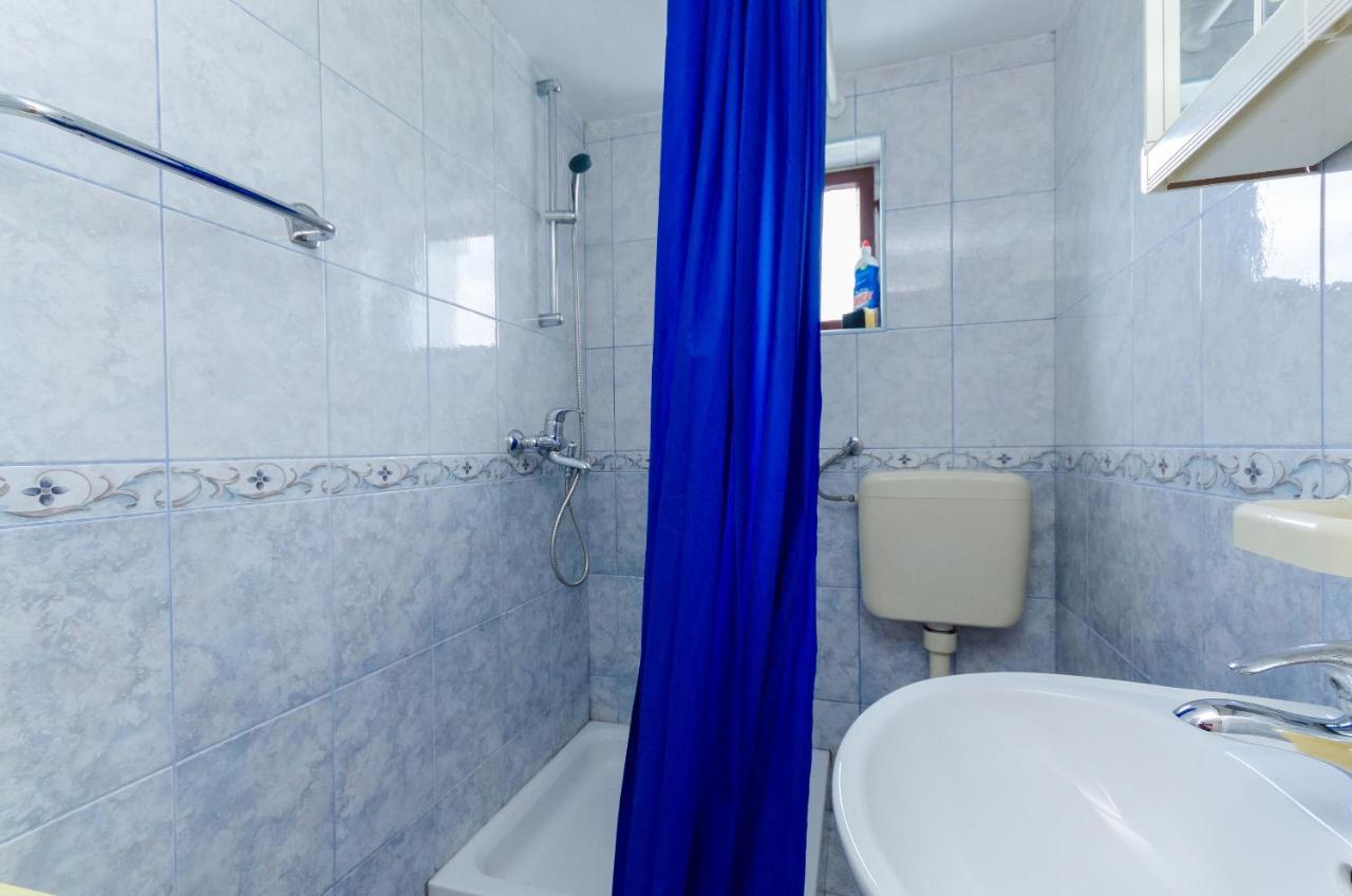 Apartment Pela