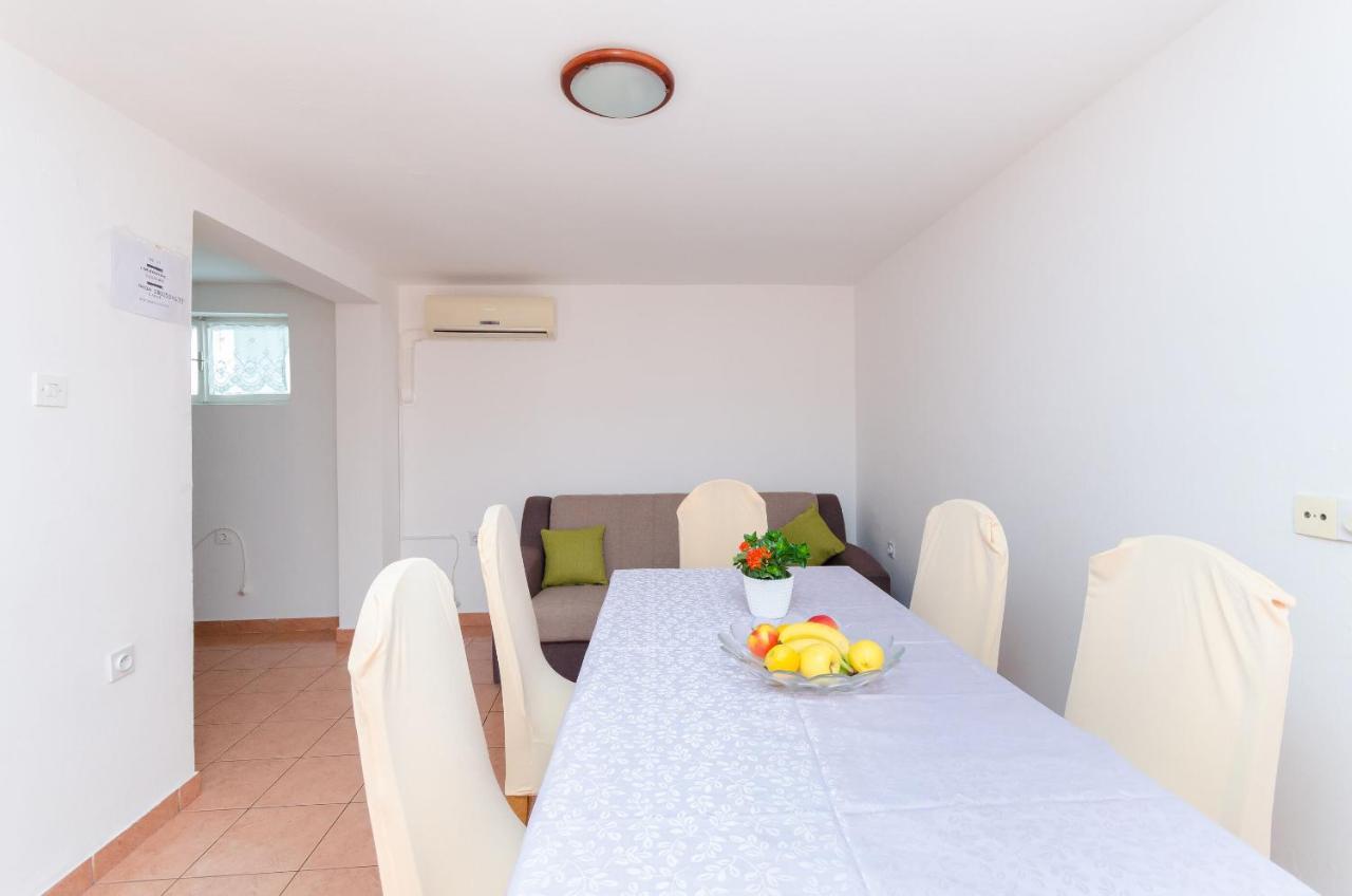 Apartment Pela Lopar